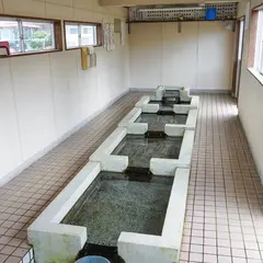 神明町の共同洗い場