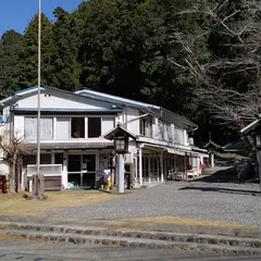 秋葉神社 下社前駐車場