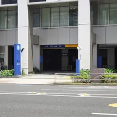 オランダヒルズ森タワー 駐車場