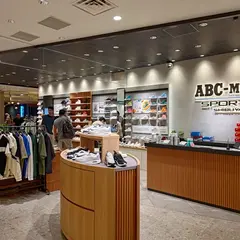 ABC-MART SPORTS SHIBUYA +Q(プラスク)グッズ店