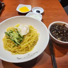 용문각