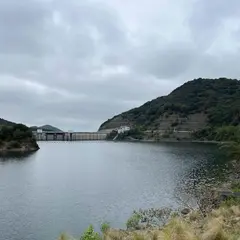 成相池堰堤