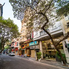 Golden Legend Diamond Hotel