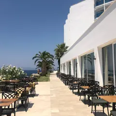 Le Bleu Hotel & Resort