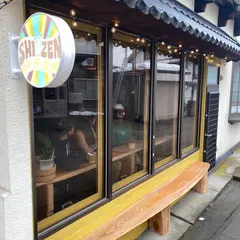 Shizen Collective. Cafe & Yoga space
