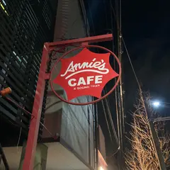 Annie's CAFE