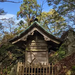 琴弾山神社