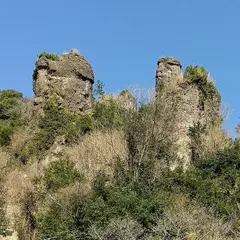珍宝岩