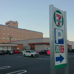 セブン-イレブン 亀山東御幸町店