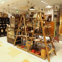 アンティークス・エデュコ吉祥寺PARCO店