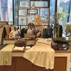 Nigel Cabourn WOMAN THE ARMY GYM TOKYU PLAZA GINZA STORE