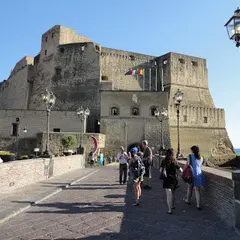 Castel dell'Ovo（卵城）
