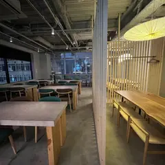 牡蠣屋 Wine&Sake 居酒屋