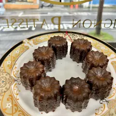 迷上甜点可麗露de秘密基地古亭店