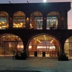 Caldera Hotel & Restaurant