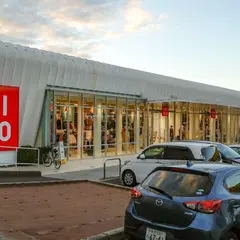 ユニクロ ベスタ狭山店