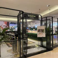 Violet Oon at ION Orchard