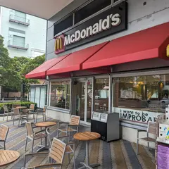 マクドナルド ダイバーシティ東京プラザ店