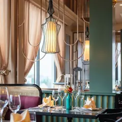 Essence Cafe Restaurant