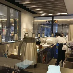 鶏白湯らーめん 自由が丘蔭山 新宿東宝ビル