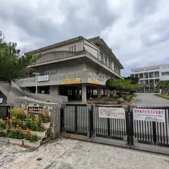 恩納村立仲泊小学校