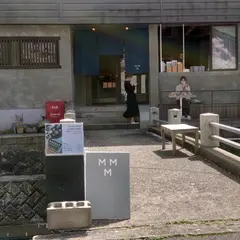 MMM