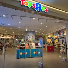 Toys"R"Us - VivoCity Flagship Store