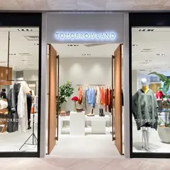 トゥモローランド ソラリアプラザ店