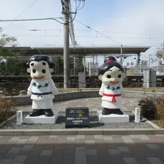 コダイくん・ロマンちゃん石像