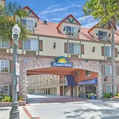 Days Inn by Wyndham Los Angeles LAX/Redondo/Manhattan Beach