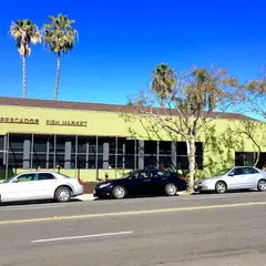 El Pescador Fish Market
