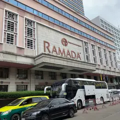 Bangkok Airport Link Suite Hotel