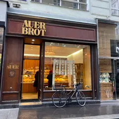 MARTIN AUER
