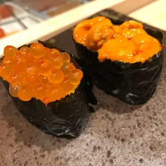 すし万