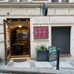 Pivo & Basilico Caffe Restaurant
