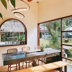 Thongyib Thongyod Cafe ทองหยิบทองหยอดคาเฟ่