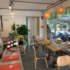 ONIGIRI CAFE NGON