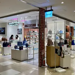 ｻﾏﾝｻﾀﾊﾞｻ ｽｲｰﾂ&ﾄﾗﾍﾞﾙ 新千歳空港ターミナルビル店