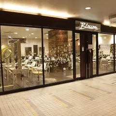 Blossom 成増店（美容室ブロッサム）