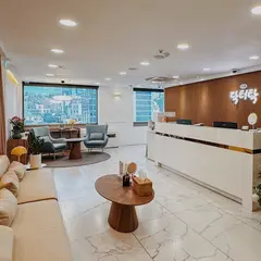 Dr. Tak Plastic Surgery 닥터탁성형외과의원