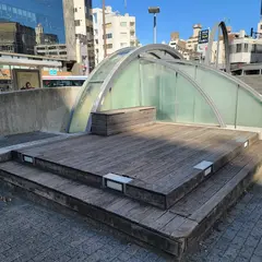 恵比寿西口駅前広場