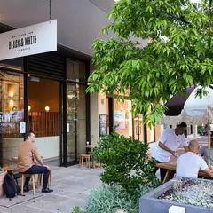 Black and White Espresso Bar - The Rocks