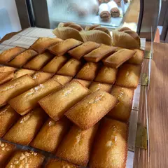 FOOTPATH CAKES
