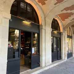 ダマンフレール