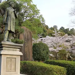 田辺朔郎博士像