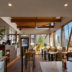 BACK COUNTRY Burger & Cafe (バック カントリー バーガー アンド カフェ)