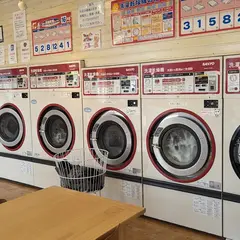 コインランドリー WASH＋ 神楽GOGO店