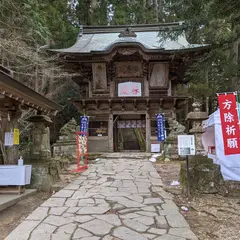 鷲子山上神社のカヤ(県指定天然記念物)