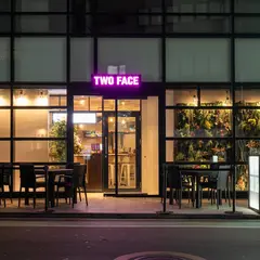 Café & Music Bar "TWO FACE"