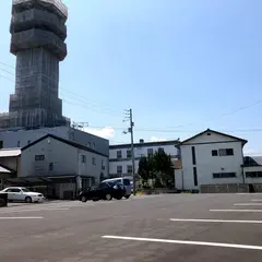 吉本食品駐車場